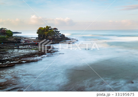 Tanah Lot & Batu Bolong temple. 33195675