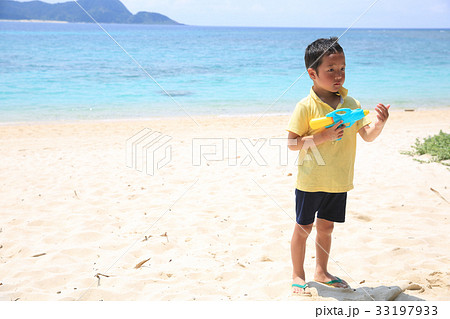 ビーチと子ども 33197933