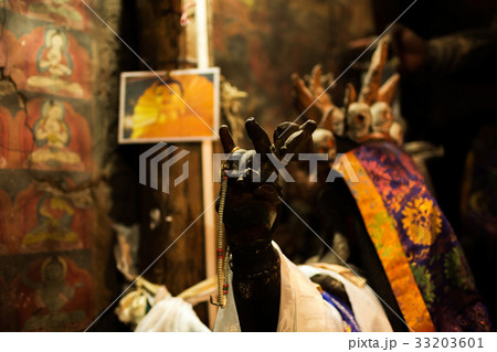 Religious statue 33203601