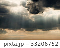 Cloudy Sky With Sun Rays 33206752