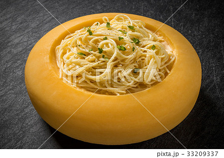 本格的チーズパスタ　Authentic cheese pasta 33209337