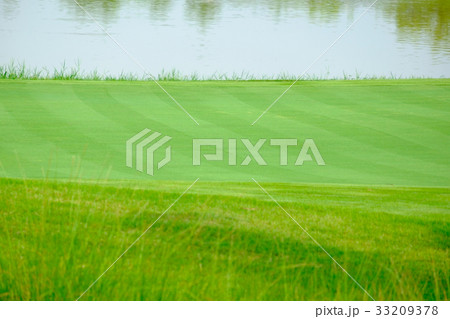 Putting green background selective focus 33209378