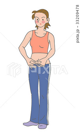 お腹をつまんでいる女性 33209478