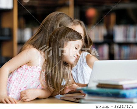 Technology in the library 33217175