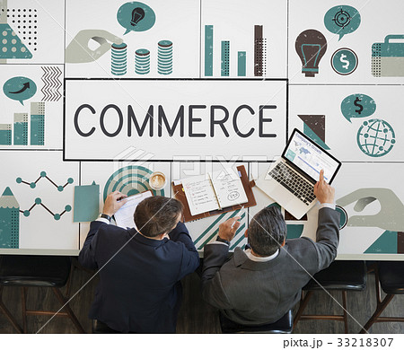 Group of business people meeting financial investment chart 33218307