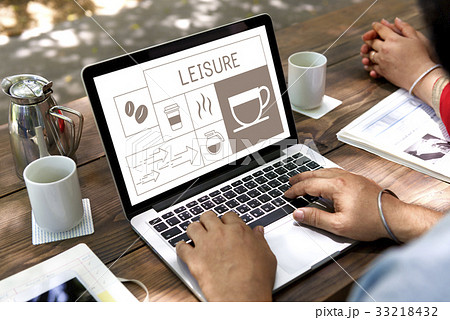Coffee shop illustration advertisement on laptop 33218432