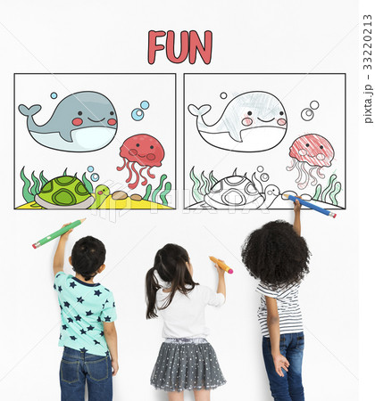 Children working on etwork graphic overlay background pad 33220213