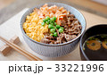 そぼろ丼 33221996