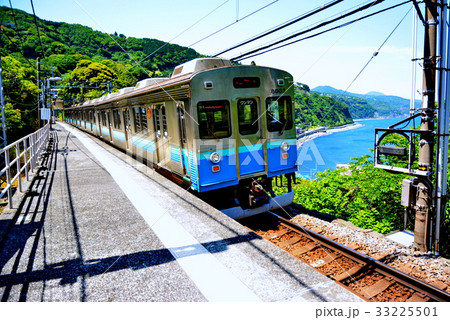 伊豆北川 駅 伊豆急行 8000系 普通列車 2017年5月 (静岡県 東伊豆) 伊豆北川 駅 伊豆急行 8000系 普通列車 2017年5月 (静岡県 東伊豆) 33225501