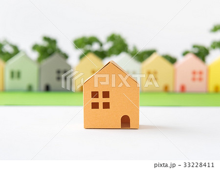 緑のある街 コミュニティ 町並み 住宅地 不動産 ペーパークラフト 緑のある街 コミュニティ 町並み 住宅地 不動産 ペーパークラフト 33228411