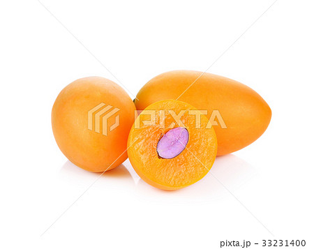 Marian plum fruit isolated on white background 33231400