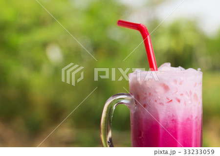 Thai iced milk pink signature local beverage 33233059
