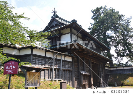弘前城の「北門(亀甲門)」(弘前公園/青森県弘前市) 弘前城の「北門(亀甲門)」(弘前公園/青森県弘前市) 33235584