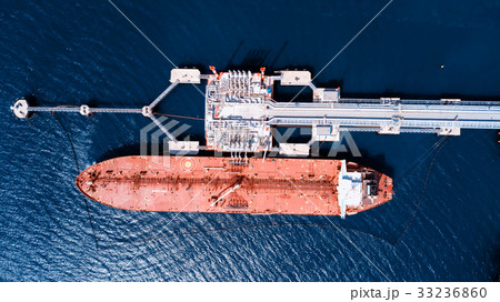 Oil tanker. Loading. 33236860
