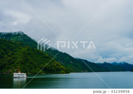奥只見湖の遊覧船 33239956