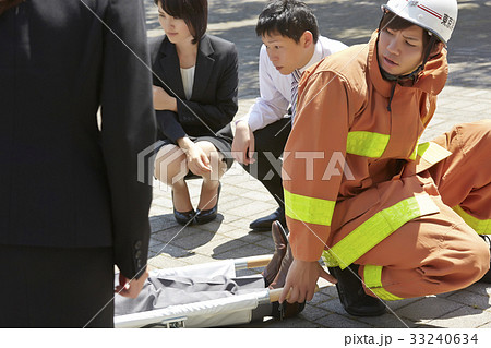 急病人　事故イメージ 33240634