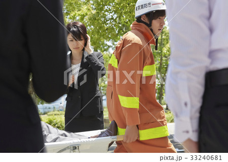 急病人 事故イメージ 急病人 事故イメージ 33240681