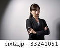 強い女性リーダー像 33241051
