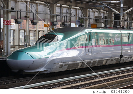 東北新幹線E5系（福島駅） 33241200
