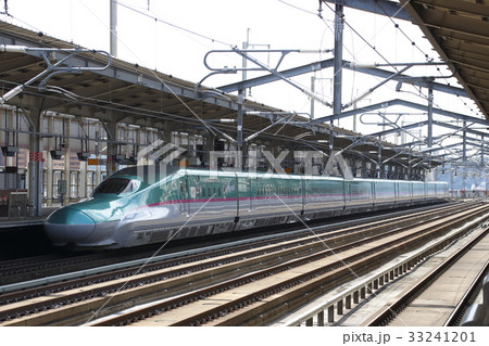 東北新幹線E5系（福島駅） 33241201