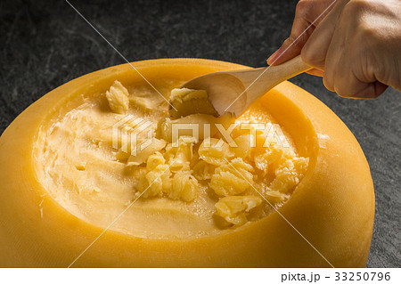 ゴーダチーズ General Gouda cheese ゴーダチーズ General Gouda cheese 33250796