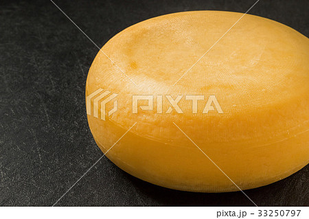 ゴーダチーズ General Gouda cheese ゴーダチーズ General Gouda cheese 33250797