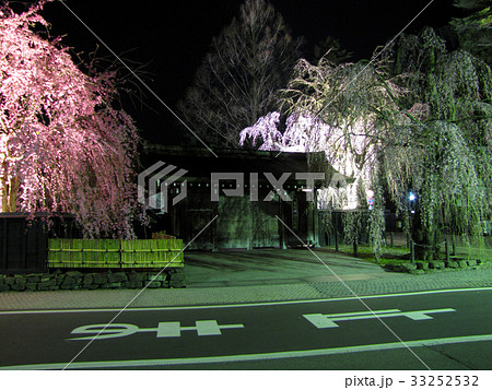夜の角館武家屋敷と桜 夜の角館武家屋敷と桜 33252532