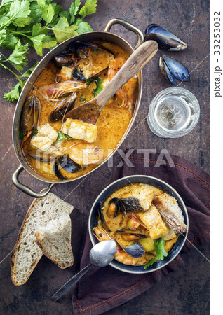 Moqueca de Peixe in Copper Pot 33253032