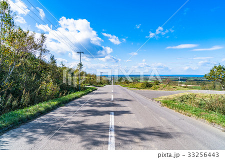 《北海道》知床斜里　天に続く道 33256443