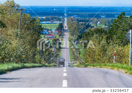 《北海道》知床斜里　天に続く道 33256457