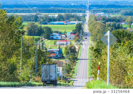 《北海道》知床斜里　天に続く道 33256468