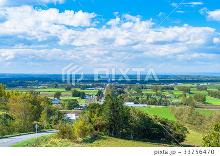 《北海道》知床斜里　天に続く道 33256470