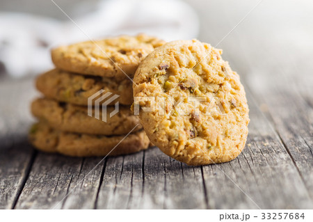 Sweet pistachio cookies. Sweet pistachio cookies. 33257684