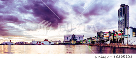 夕暮れと建造物 日本 大阪 33260152