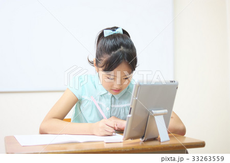 タブレット学習-ICT教育(小学生) タブレット学習-ICT教育(小学生) 33263559