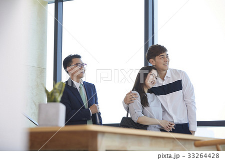 感情 お客様 顧客 33264428