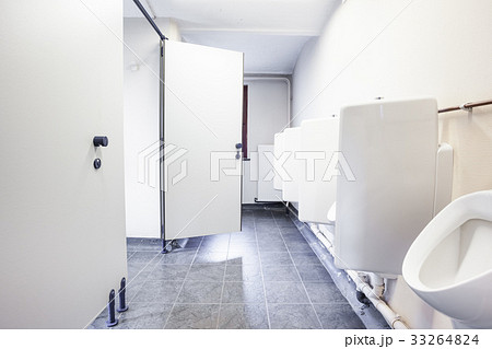 urinal and toilet doors 33264824