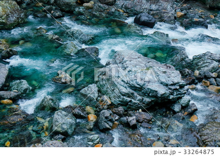 美しい渓流 天川村 美しい渓流 天川村 33264875