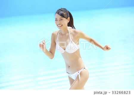 プール リゾート ビキニ 女性 プール リゾート ビキニ 女性 33266823
