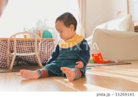 1 year old 1 year old 33269165