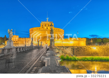 The Tiber River, Ponte Sant'Angelo Bridge The Tiber River, Ponte Sant'Angelo Bridge 33270221