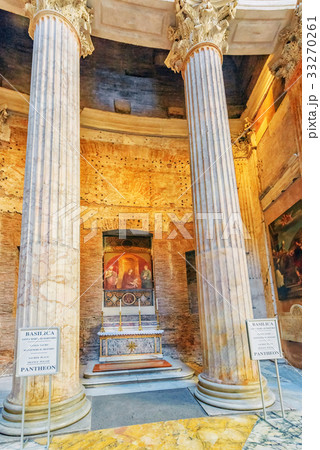 Building of the Pantheon inside.Rome. Italy. Building of the Pantheon inside.Rome. Italy. 33270261