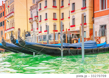Views of the most beautiful channels of Venice 33270709