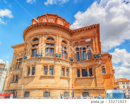 Beautiful places in Florence. 33271025