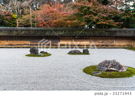 秋の京都　龍安寺 33271943