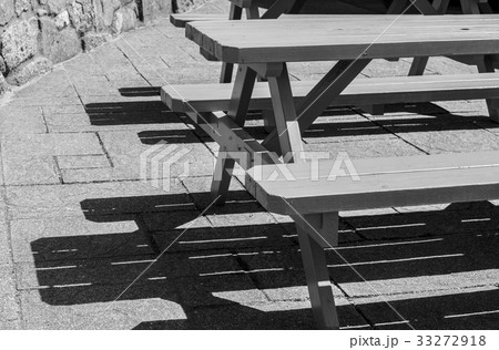 Picnic Bench and Shadow 33272918
