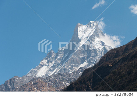 Machapuchare is a mountain 33279004
