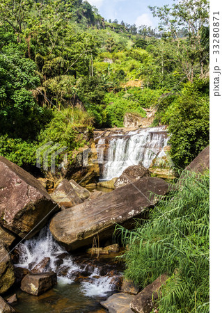 Devon waterfall in Nuwara Eliya, Sri Lanka. Devon waterfall in Nuwara Eliya, Sri Lanka. 33280871