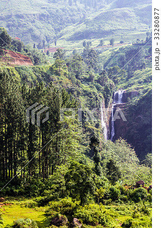 Devon waterfall in Nuwara Eliya, Sri Lanka. Devon waterfall in Nuwara Eliya, Sri Lanka. 33280877