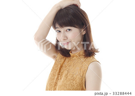 自然な表情の女性 自然な表情の女性 33288444